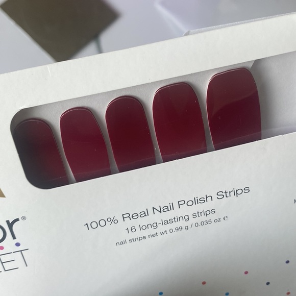 Color Street NWT 16 long lasting nail polish strips - Picture 3 of 3